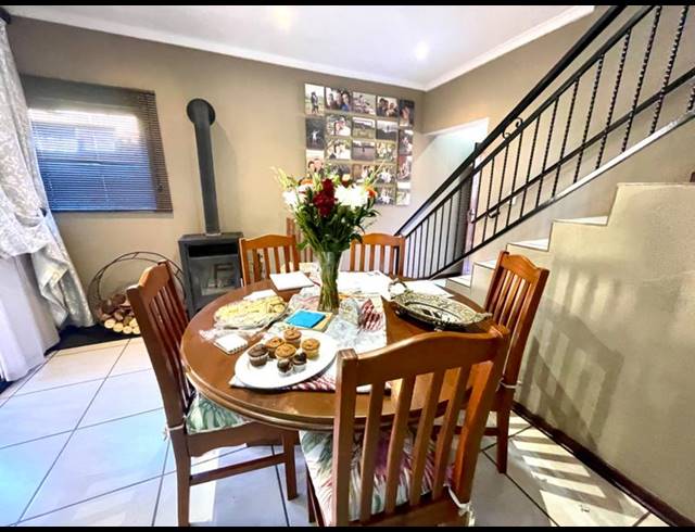 3 BEDROOM TOWNHOUSE FOR SALE IN CHANCLIFF RIDGE